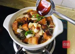 Illustration of how to make braised pork and tofu in a casserole 18