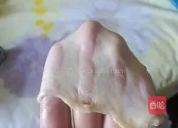 Illustration of how to make meat floss rolls 3