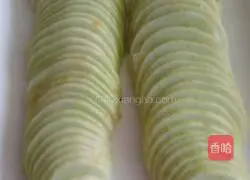 Illustration of how to make minced garlic pork belly with cucumbers 2