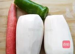 Illustration of how to make vinegar lotus root slices 1