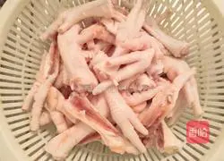 Illustration of how to make vinegar chicken feet 6
