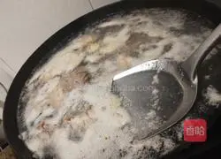 Illustration of how to make mushroom stewed chicken 4