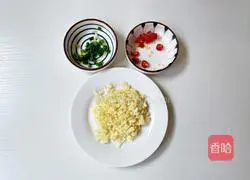 Illustration of how to make steamed chicken wings with garlic vermicelli 7