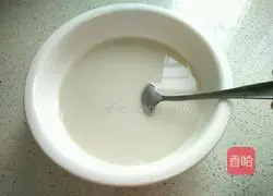 Illustration of how to make peanut soy milk 7