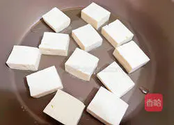 Illustration of how to make ham, cabbage and tofu stew 4