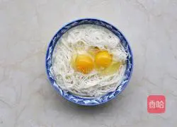 Illustration of how to make noodles and egg pancakes 2