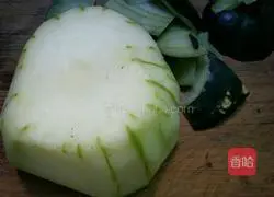 Illustration of how to make winter melon and shrimp soup 2