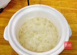 Illustration of how to make rock sugar, tremella and lotus seed soup 3