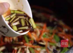 Illustration of how to make fish-flavored king oyster mushrooms 8