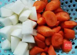 Illustration of how to make chicken soup 7