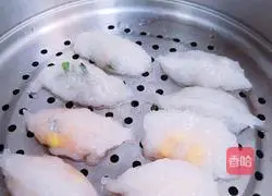 Illustration of how to make crystal dumplings 4