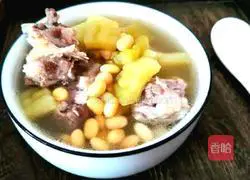 Soybean, bitter melon and pork ribs soup recipe 6