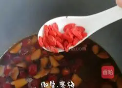 Illustration of how to make healthy sugar water 4