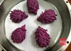 Illustration of how to make hedgehog buns 16