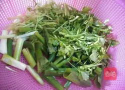 Illustration of how to make pickled fish with green pepper 4