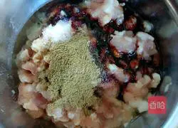 Illustration of how to make hot noodle dumplings 3