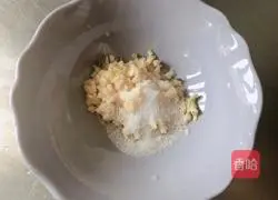 Illustration of how to make pea tip mushroom sauce noodles (Xiangha mushroom sauce) 4