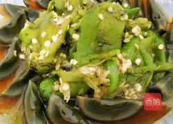 Illustration of how to cook pepper preserved eggs (a Hunan hot girl dish) 7