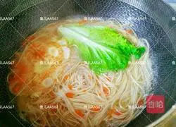 Illustration of how to make clear noodle soup 11