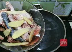 Recipe for Ginseng, Cordyceps, Longan, Red Dates and Chicken Soup 5