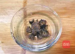 Illustration of how to make steamed sea cucumber eggs 3