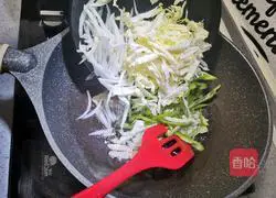 Illustration of how to make stir-fried pancake bento 6