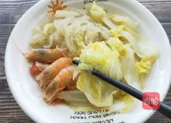 Illustration of how to make cabbage vermicelli stew 8