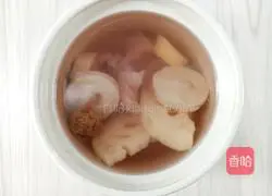 Family soup recipe: Fig and lotus root soup, illustration of how to moisten intestines and aid digestion 5