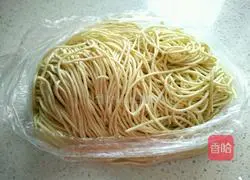 How to make hot dry noodles Illustration 1