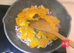 Illustration of how to make Western-style cream pumpkin soup 6