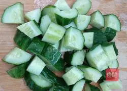 Cucumber and pear juice recipe 1