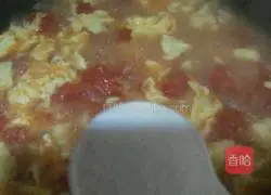 Illustration of how to make tomato and egg soup 9