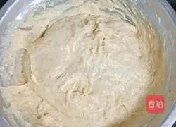 Illustration of how to make honey bean cake 7