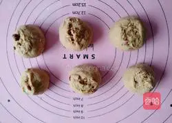 Illustration of how to make red date blossom steamed buns 12