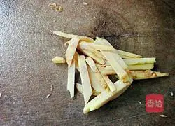 Enoki mushrooms and crucian carp Illustration of how to make soup 3