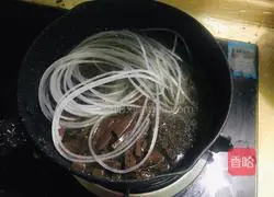 Illustration of how to make powdered sheep blood 6