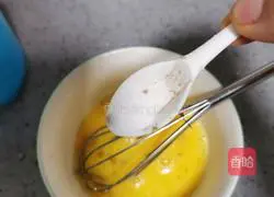 Illustration of how to make steamed eggs with 60-year-old eggs 5