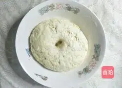 Illustration of how to make heart-shaped white steamed buns 4