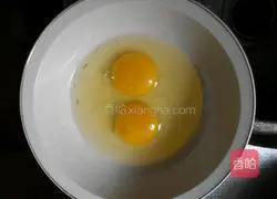 Illustration of how to make Beijing-style braised noodles 4