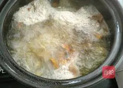 Illustration of Poria, Agaricus Blazei and Spare Ribs Soup 12