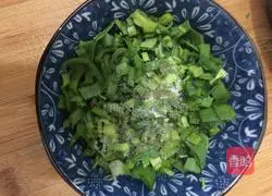 Illustration of how to make cold garlic sprouts 2