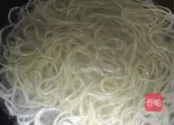 Wuhan Hot Dry Noodles (Ruibao Gold Fried Soup Noodles) Recipe Illustration 14