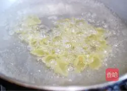 Illustration of how to make sweet shrimp and shell noodles 12