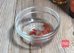 Illustration of how to make pork liver soup 4