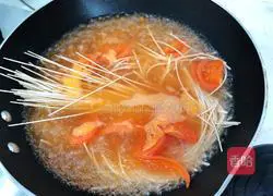 Illustration of how to make tomato wheat germ noodles 4