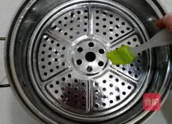 Illustration of how to make steamed buns 15