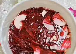 Illustration of how to make dragon fruit enzyme 3