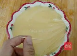 Illustration of how to make steamed scallop and egg custard 6