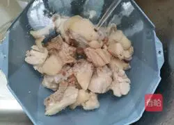 Illustration of how to cook chicken legs stewed with potatoes 4