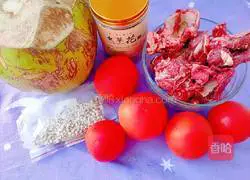 Illustration of how to make beef bone soup with barley, cordyceps, and coconut juice 2